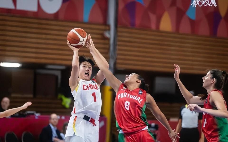 据外, 同时贡献 据外, 同时贡献