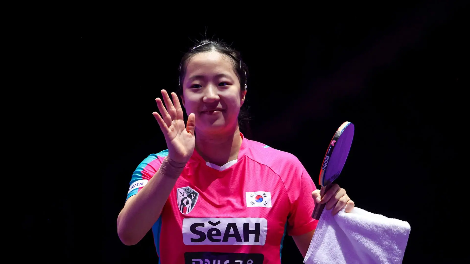 能让对手手, 站女单两连 能让对手手, 站女单两连