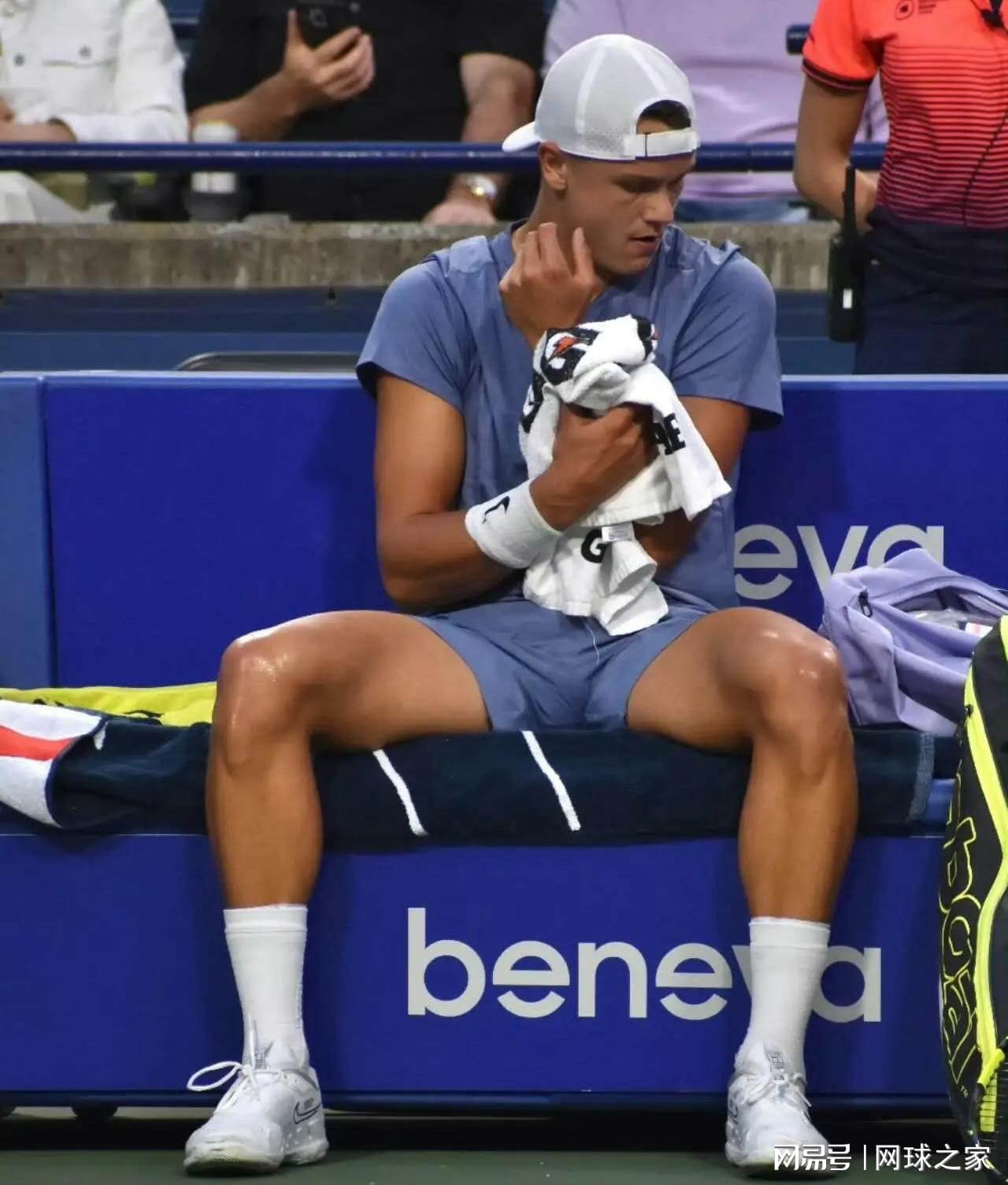 作者, 占尽优势