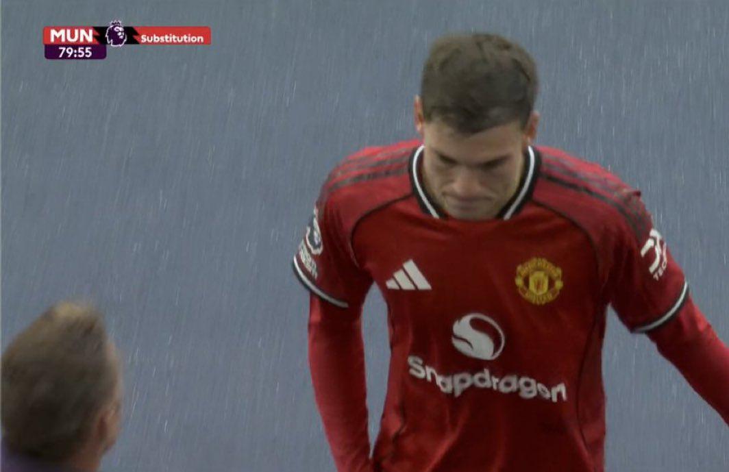 场上, 对曼城他再