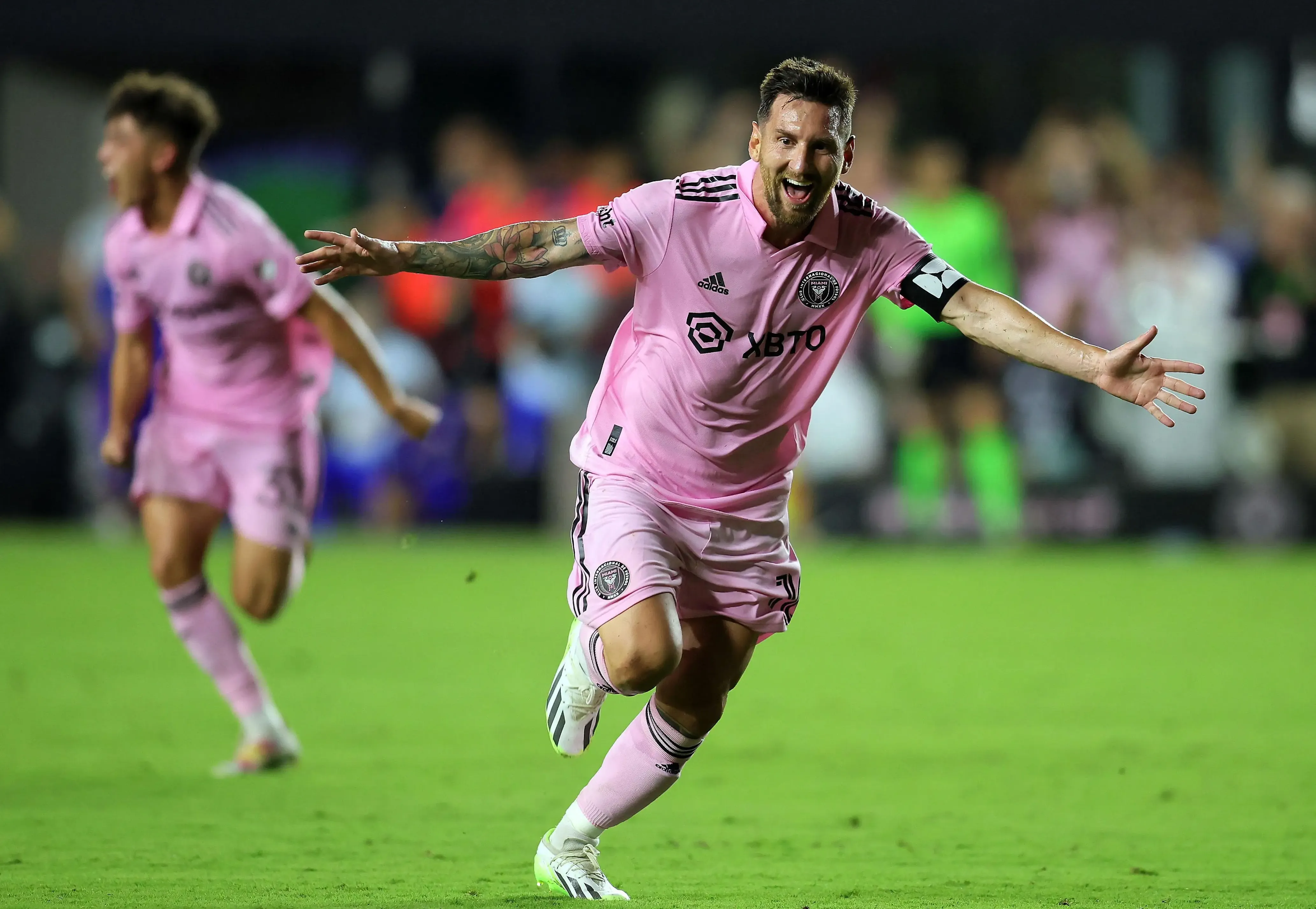 起争夺美职, src